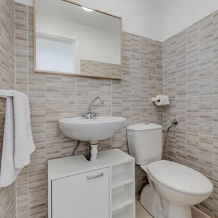 דירה Renata + Private Swimming Pool In