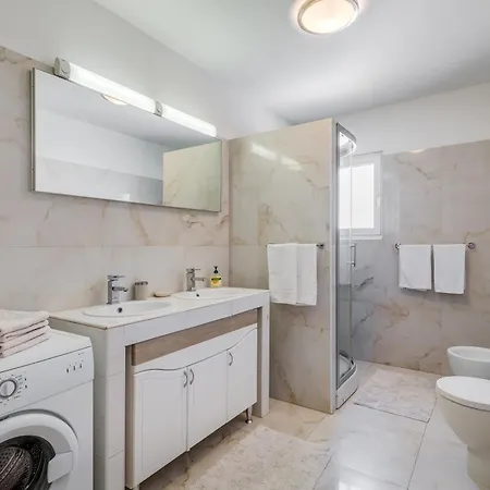 Renata + Private Swimming Pool In * Spalato