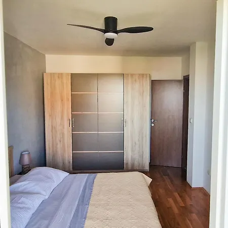 Apartamento Renata + Private Swimming Pool In *