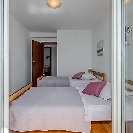 Renata + Private Swimming Pool In