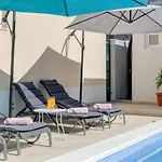 Apartamento Renata + Private Swimming Pool In *