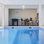 Renata + Private Swimming Pool In Apartamento